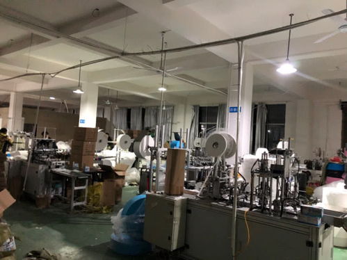 深網丨95后小伙除夕春節(jié)蹲守工廠三天，為湖北親朋搶寄出上萬個口罩